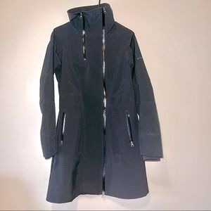 Columbia women’s medium black polyester shell high collar winter fall jacket
